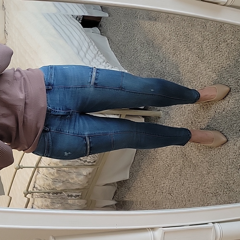 White House Black Market Skimmer Jean